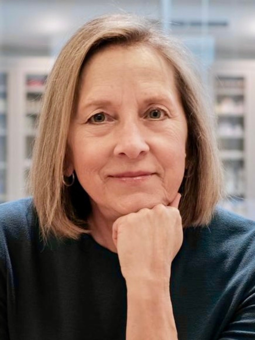 Photo of Donna Hicks